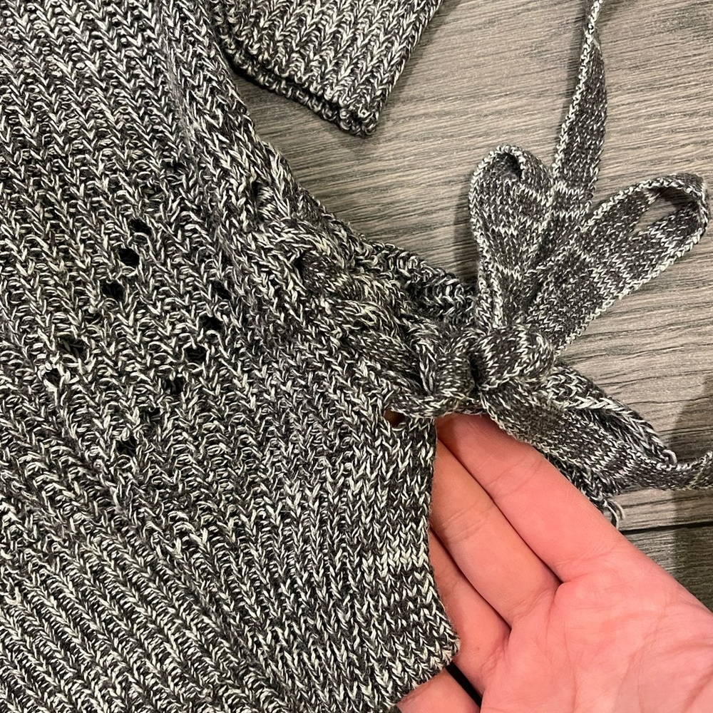 sweater - Picture 4 of 5